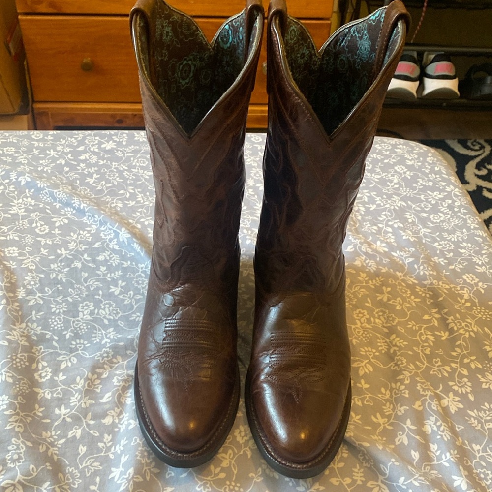Laredo Women's Maddie Distressed Brown Round Toe Cowboy Boot